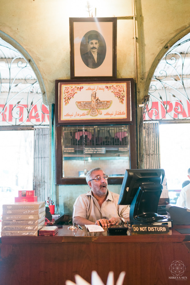 Britannia restaurant, ballard estate mumbai, mumbai city guide, chicken berry pulao